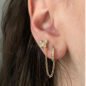 🦋Evry Jewels Gold Don’t Go Butterfly Earrings:)